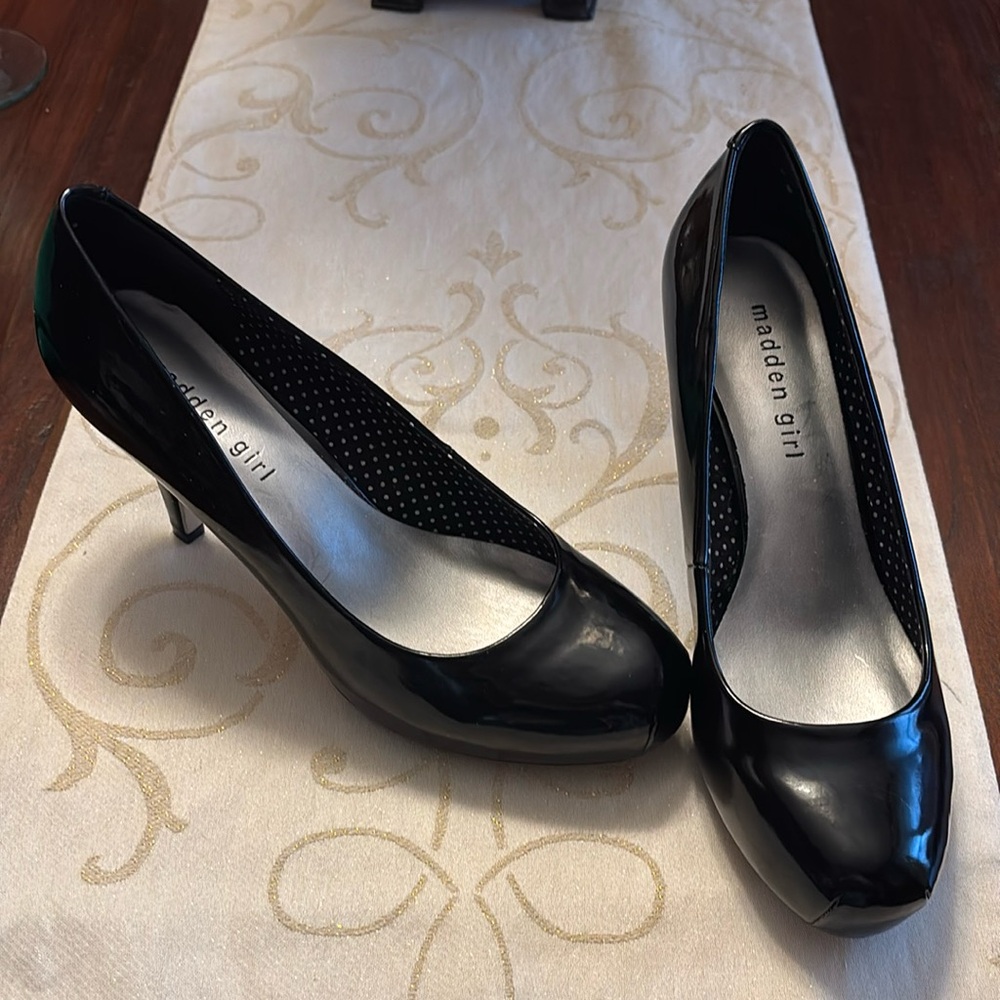 Madden Girl Black patten heels
